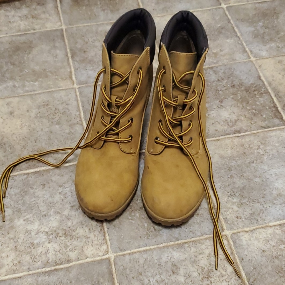 Sophie17 wedge boots